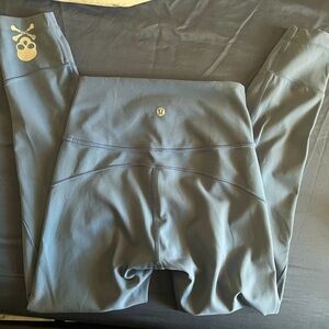 Lululemon Soul Cycle Bright Blue 7/8 leggings, size 4